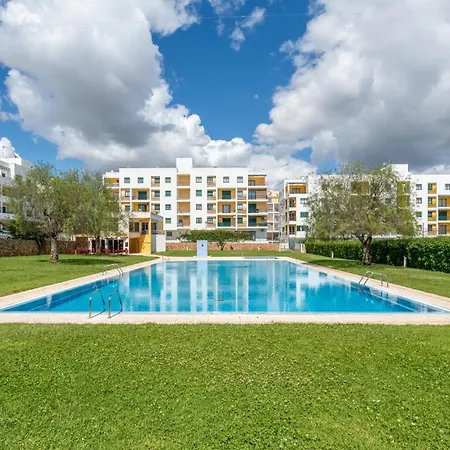 Lejlighed Nova Sunny 2br With Pool By Lovelystay Armação de Pêra