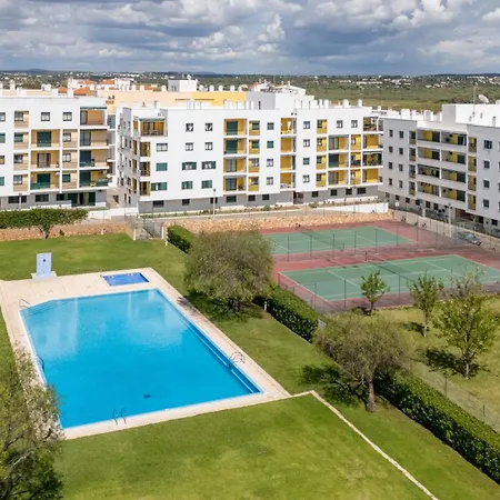 Apartment Nova Sunny 2br With Pool By Lovelystay Armacao de Pera