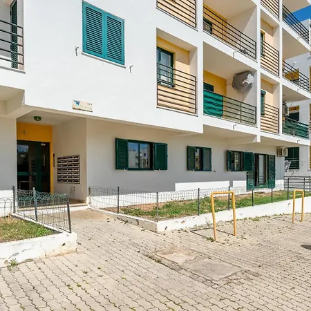 Lejlighed Nova Sunny 2br With Pool By Lovelystay Armação de Pêra