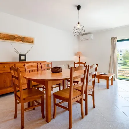 Nova Sunny 2br With Pool By Lovelystay Armação de Pêra