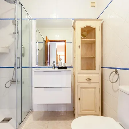 Apartamento Nova Sunny 2br With Pool By Lovelystay