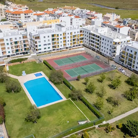 Nova Sunny 2br With Pool By Lovelystay * Armacao de Pera