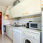 Nova Sunny 2br With Pool By Lovelystay